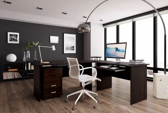 Eckschreibtisch - Bietet eine geräumige Arbeitsfläche