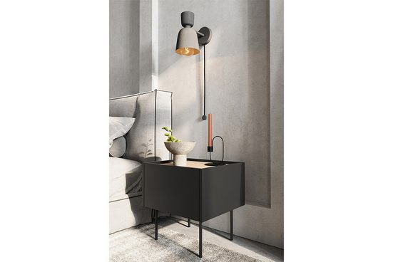 Nachttische 45 - DESIN - Modernes Möbelstück mit Metallbeinen.