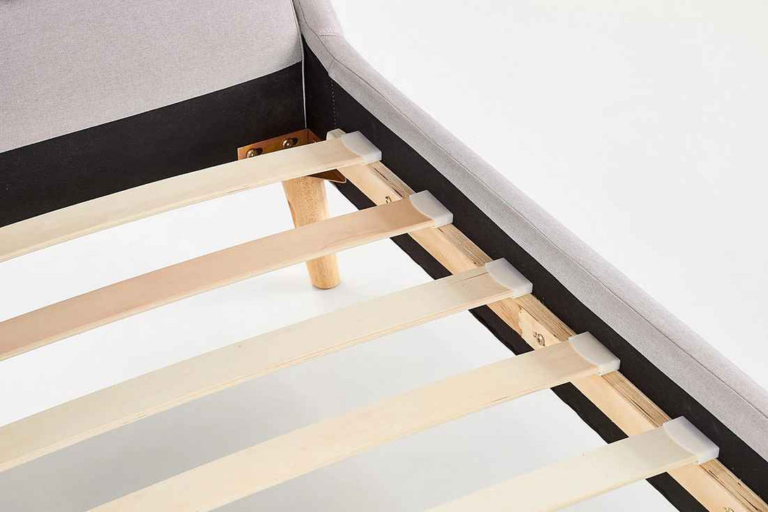 Bett - Elanda - Komfortables für erholsamen Schlaf.