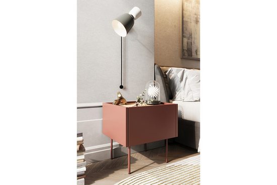 Nachttische 45 - DESIN - Modernes Möbelstück mit Metallbeinen.