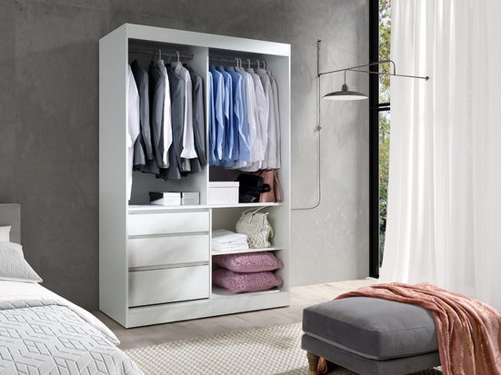 Kleiderschrank - Eine warme Note um Ihr Schlafzimmer zu organisieren.