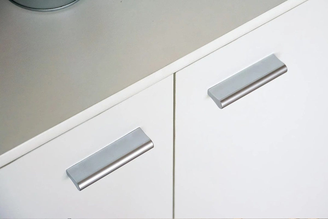 Kommode - Luck - Passt zu verschiedenen Wohneinrichtungen.