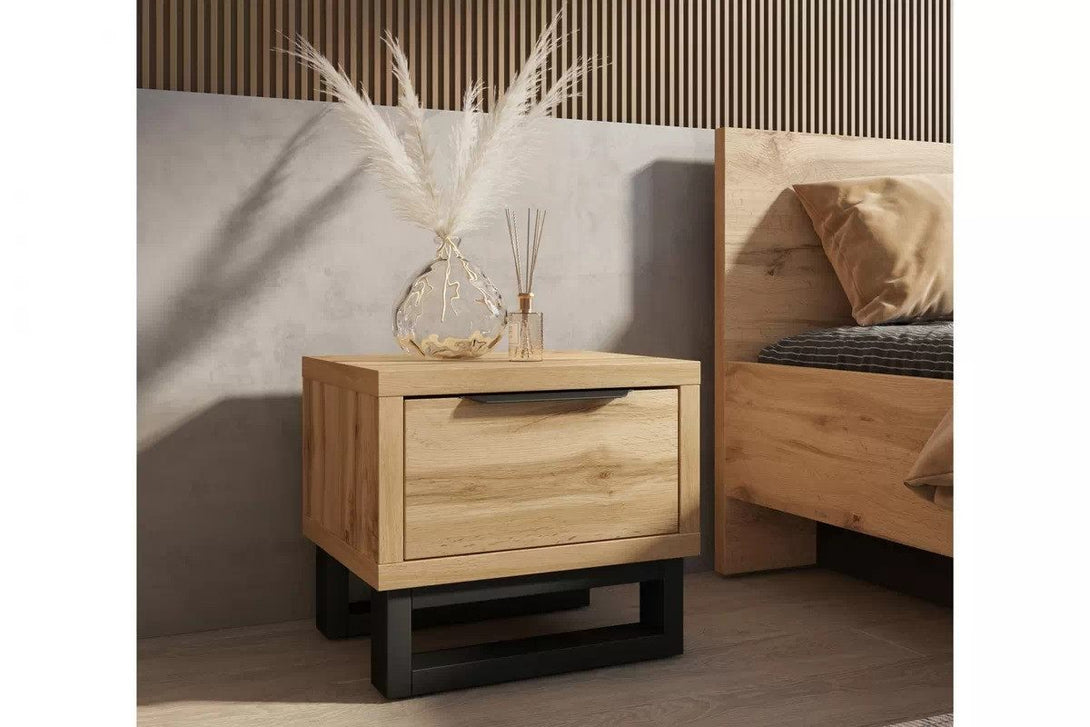 Nachttisch - Halle - Zeitloser in Holzoptik für klassisches Wohnambiente. - ROYAL24_MARKT