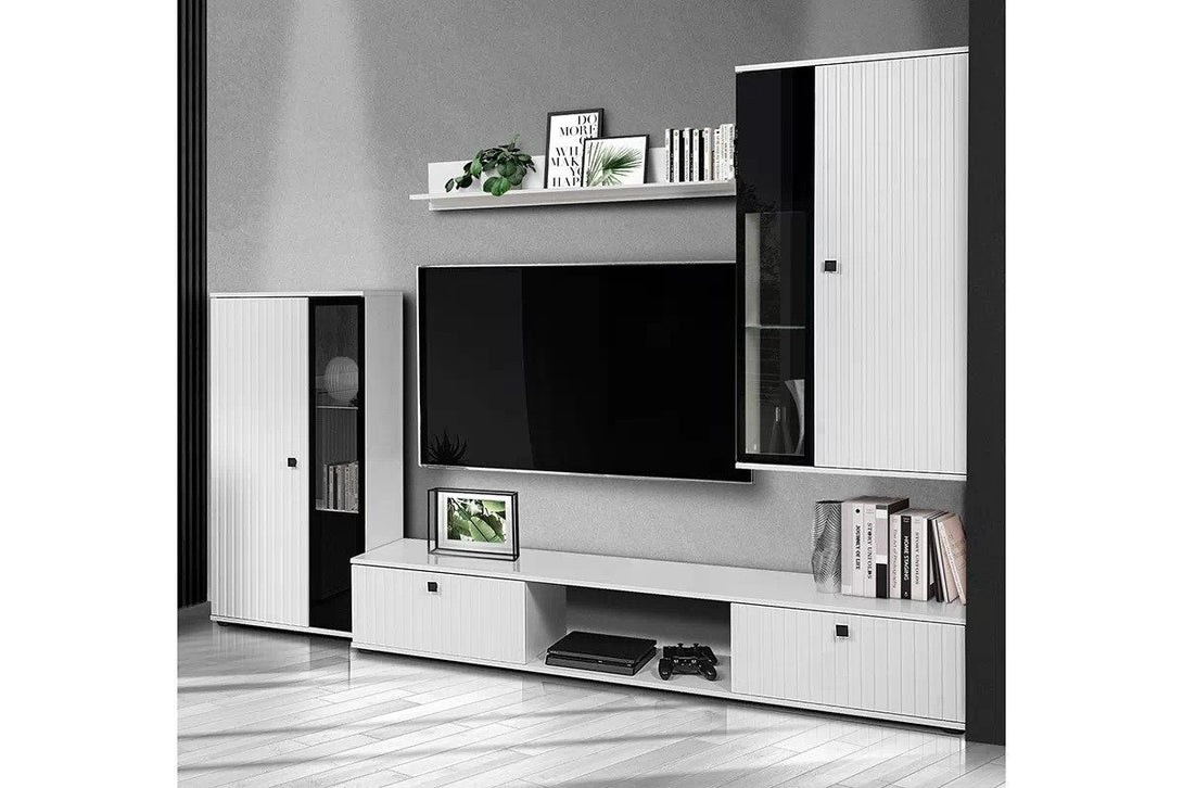 Wohnwand -  Kaja - Gestalten Sie eine Wohnwand in einer zeitlosen Farbkombination.